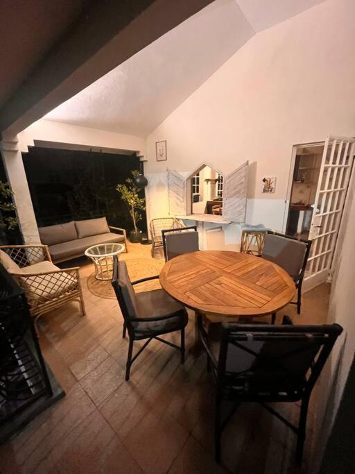 Apartment With Private Rooftop 450 M From The Beach Flic-en-Flacq Exterior foto